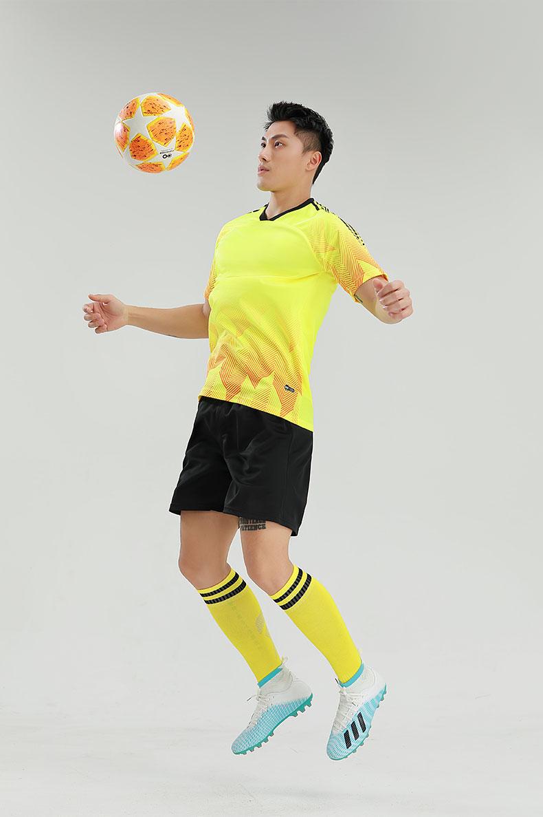 M3208 Fluorescent Yellow Black action model display