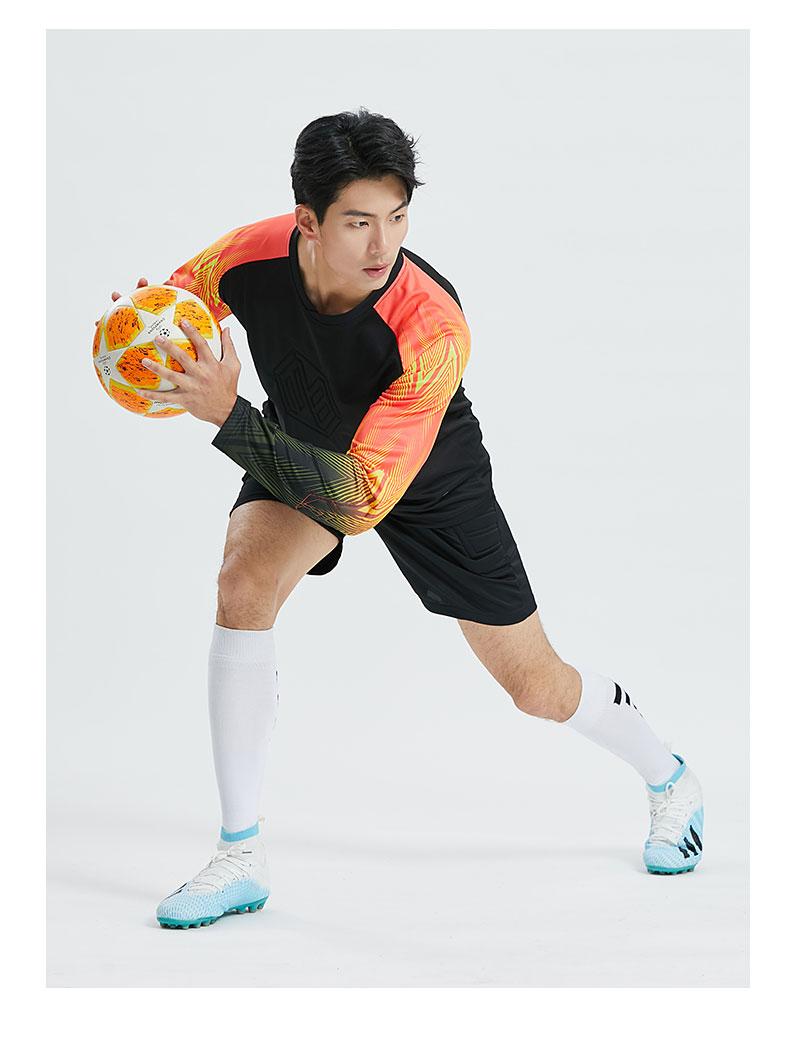 M8005 goalkeeper jersey action photo