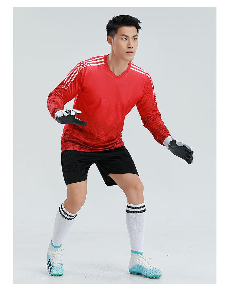 M8006 goalkeeper jersey red action photo