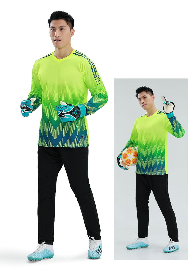 M8006 goalkeeper jersey fluorescent green model photo 1