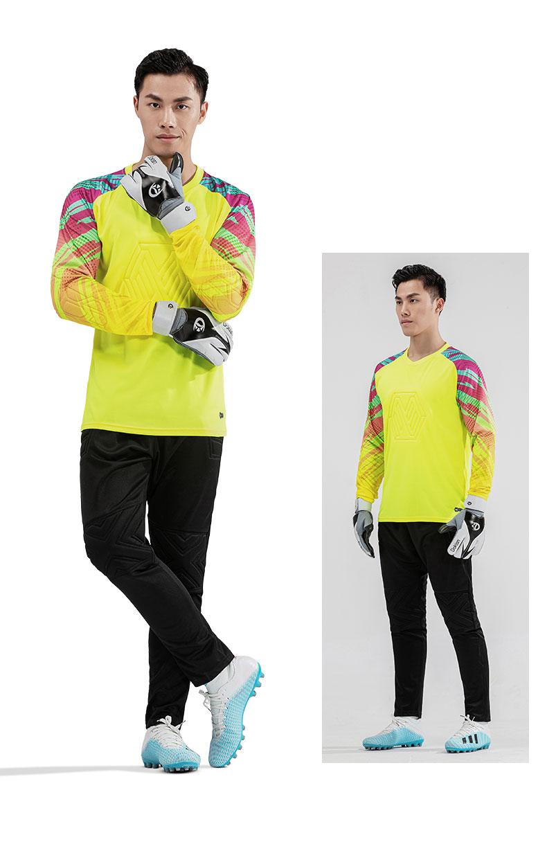 M8008 goalkeeper jersey yellow model photo