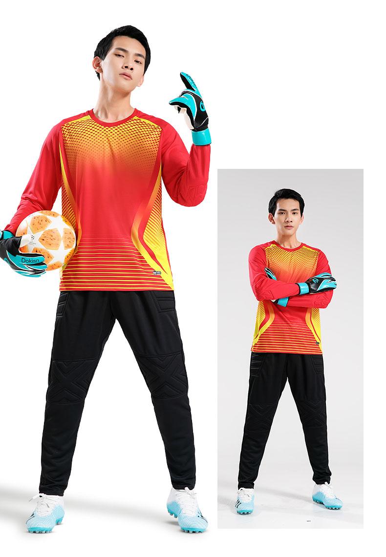 M8009 goalkeeper jersey red model photo