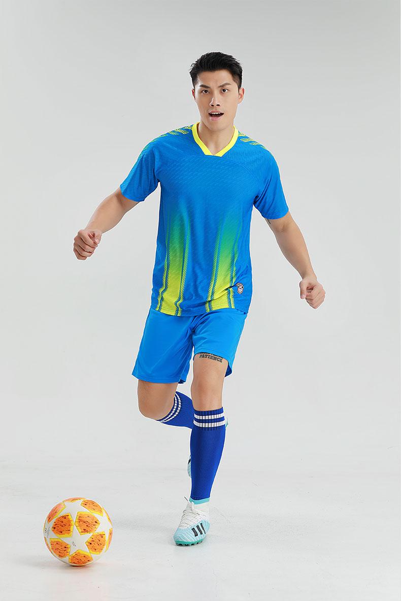M8652 Bright Blue running model display